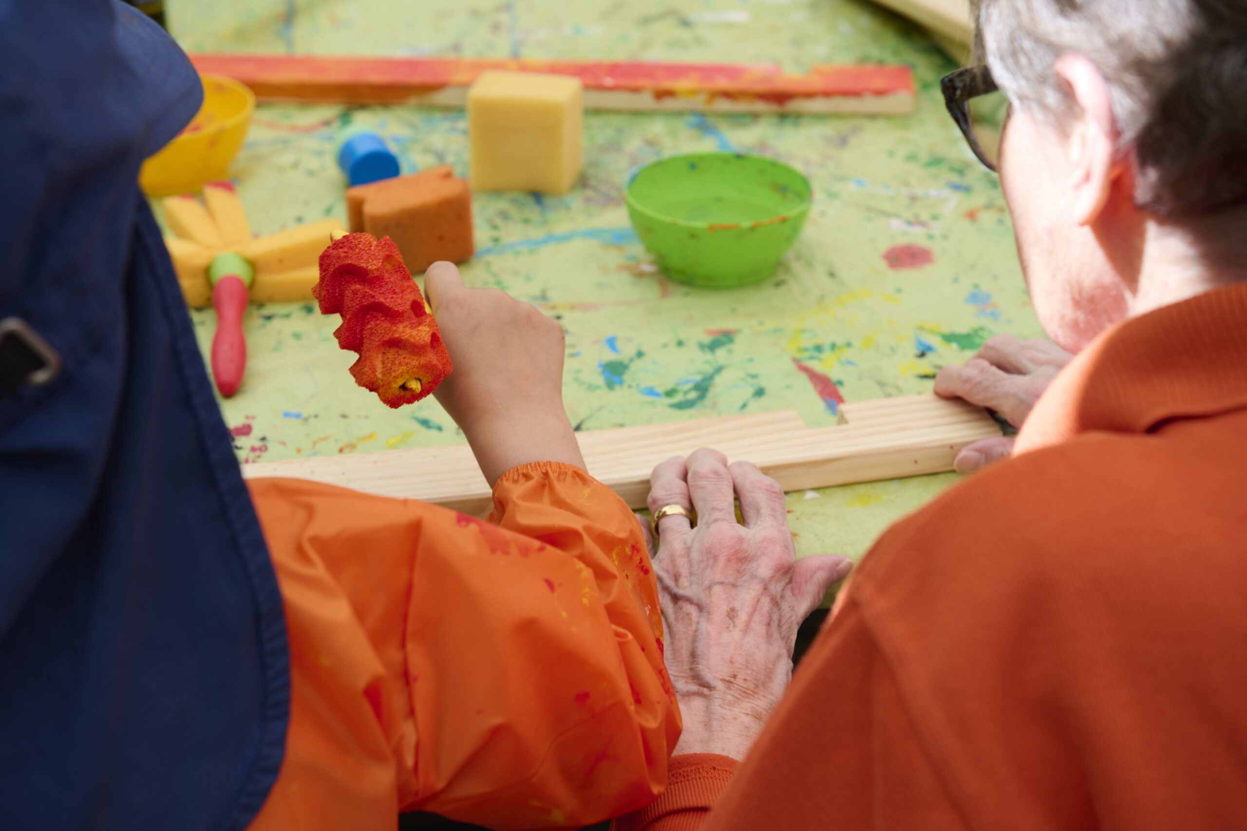 In Thalwil Arbeiten Eine Kita Und Ein Alterszentrum Eng Zusammen.